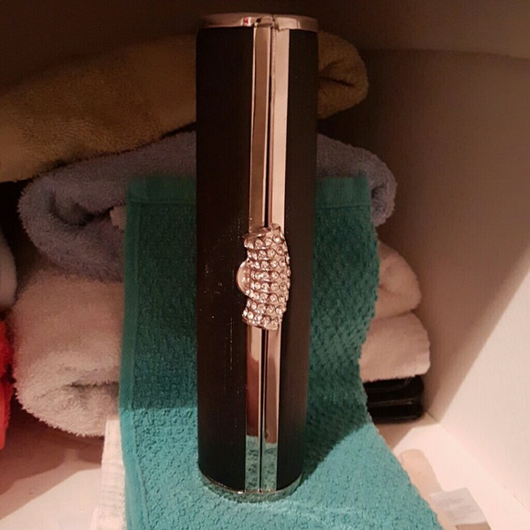 Beautiful clutch - Picture 2 of 3