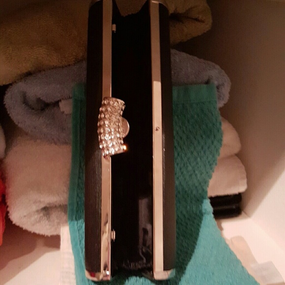 Beautiful clutch - Picture 3 of 3