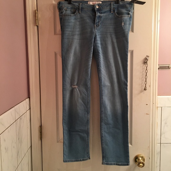 SOLD..New hollister jeans
