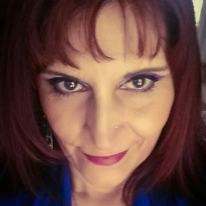 Meet your Posher, Amparo