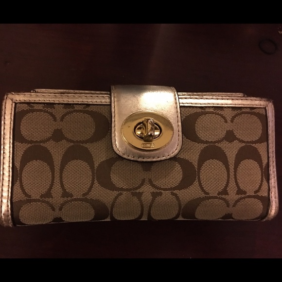 Coach wallet