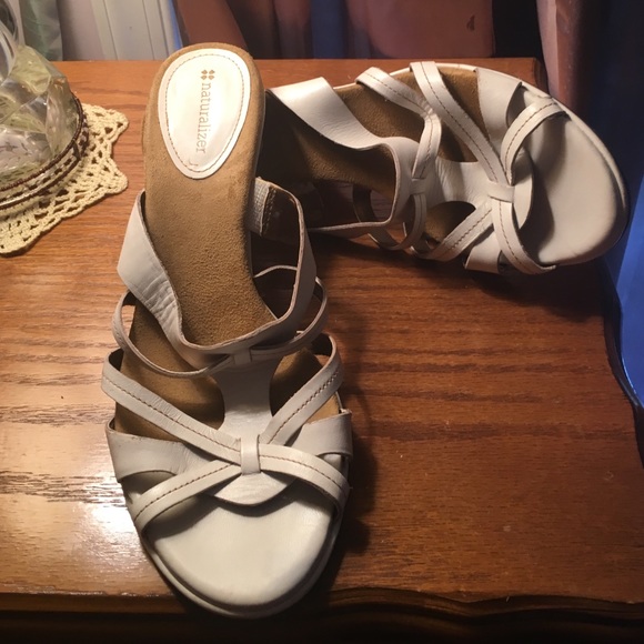 Naturalized sandals leather, wedge