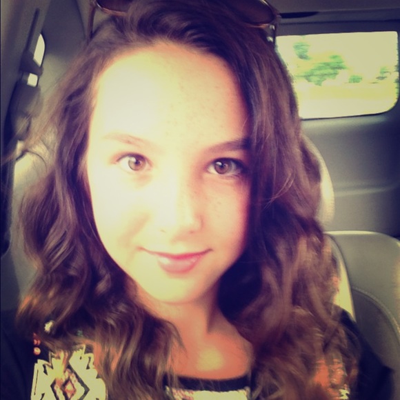 Meet your Posher, Addy - Picture 1 of 1