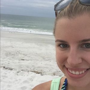 Meet your Posher, Abi