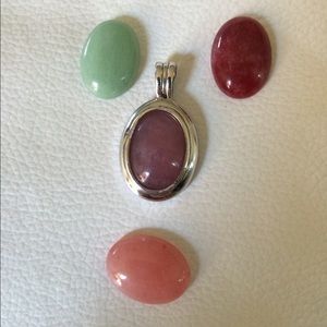 Silver pendant with interchangeable stones