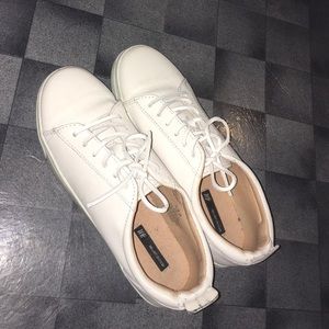 SOLD ON Ⓜ️‼️H&M Genuine Leather Women's Sneakers