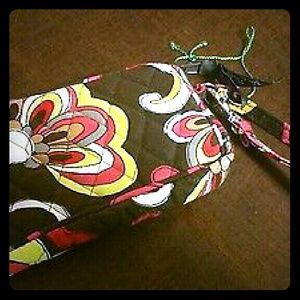 New Vera Bradley Puccini wristlet