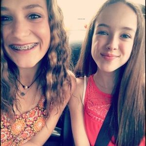 Meet your Posher, Mia