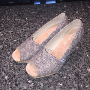 Toms wedges size 8.5