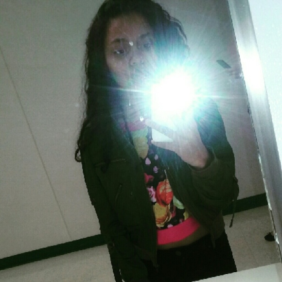 Meet your Posher, Amarilys - Picture 1 of 1