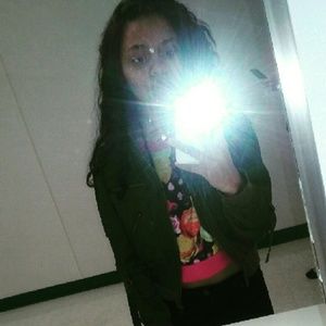 Meet your Posher, Amarilys