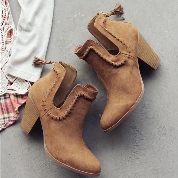Tan bootie 6.5 new in box