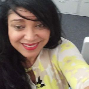 Meet your Posher, Violeta ant