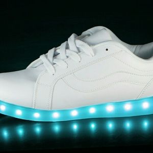 LED Shoes 5.5 White Low Top US Mens Size 5.5