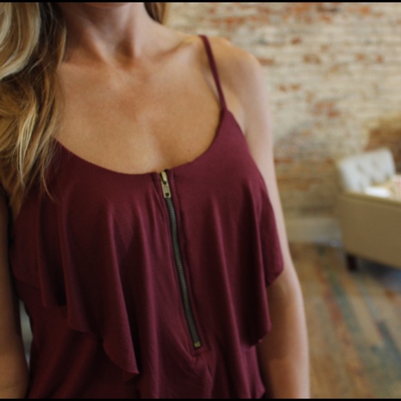 Wine zipper front ruffle romper - Picture 3 of 4