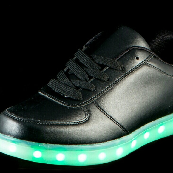 LED Shoes 5.5 Black Low Top US Mens Size 5.5
