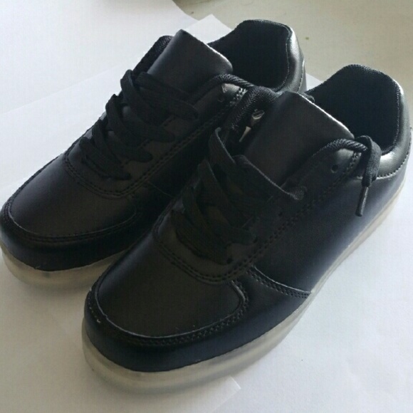 LED Shoes 5.5 Black Low Top US Mens Size 5.5 main image 4
