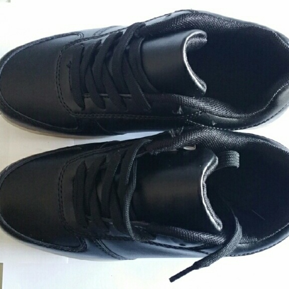 LED Shoes 5.5 Black Low Top US Mens Size 5.5