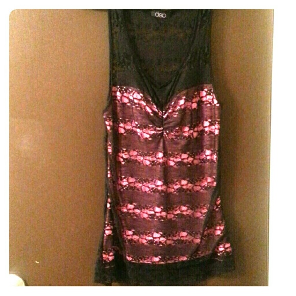 Black and pink lace tank top