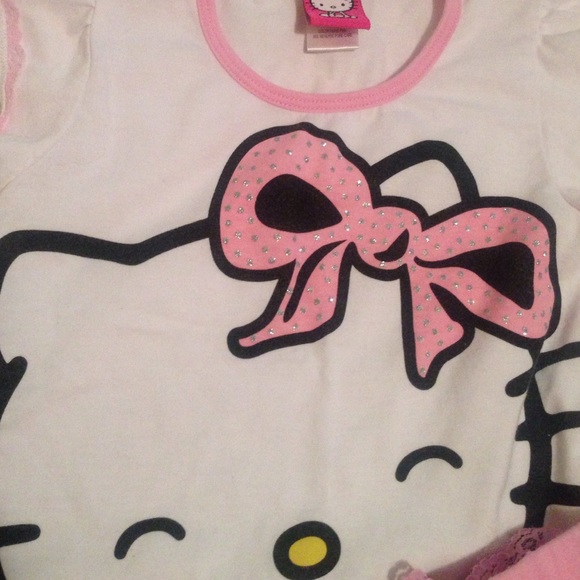 Hello Kitty Part shirt and skirt set - Picture 3 of 3