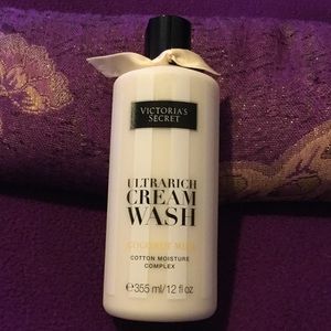 VICTORIA'S SECRET ULTRA CREAM WASH