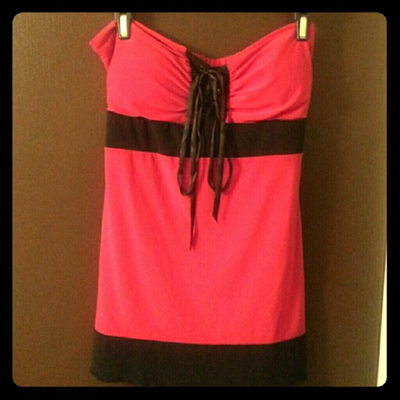 Red and black strapless top