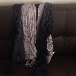 Ombré gray-black lightweight scarf