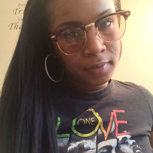 Meet your Posher, Sheree - Picture 1 of 1