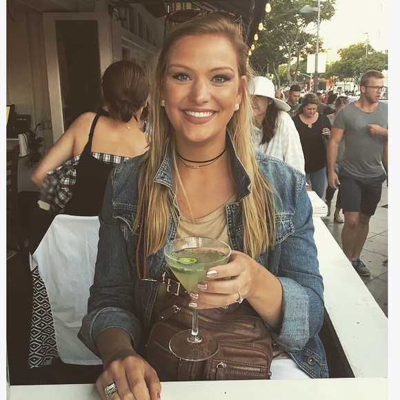 Meet your Posher, Megan - Picture 2 of 2