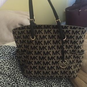 Micheal Kors bag