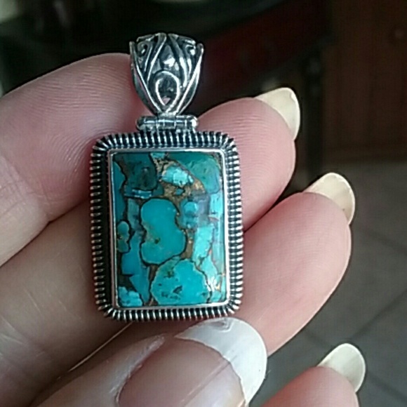 Mojave turquoise pendant