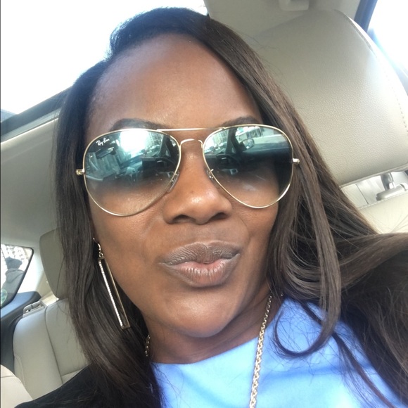 Meet your Posher, Rashida - Picture 2 of 4