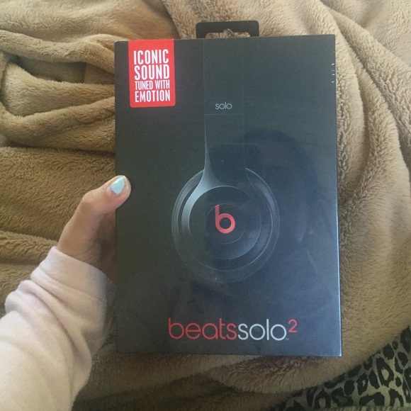 Beats solo 2