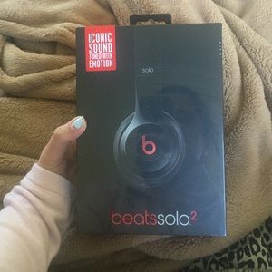 Beats solo 2