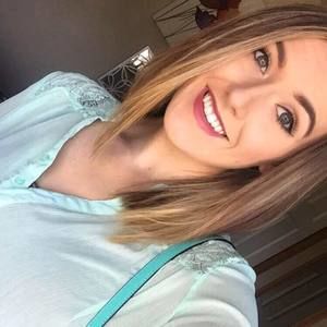 Meet your Posher, Alexis