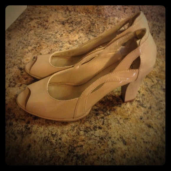 Nude Peep Toe Pumps