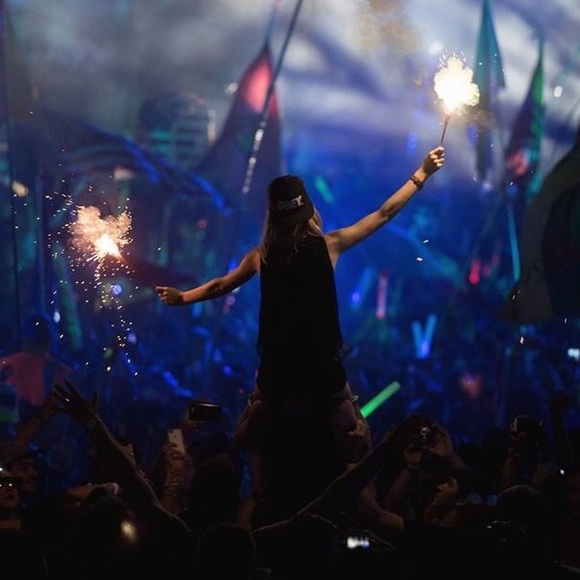 🌜Meet the Seller🌛 - Picture 4 of 4