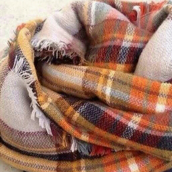 Accessories | Orange plaid blanket scarf - Picture 3 of 4