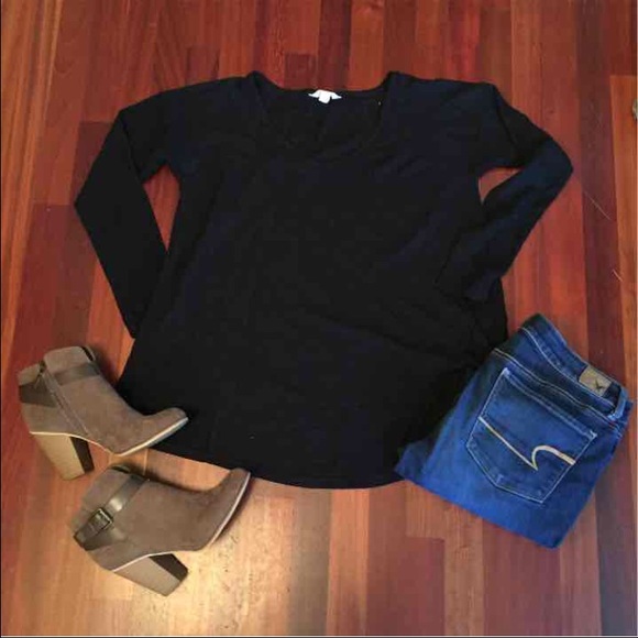 Lightweight black long sleeve