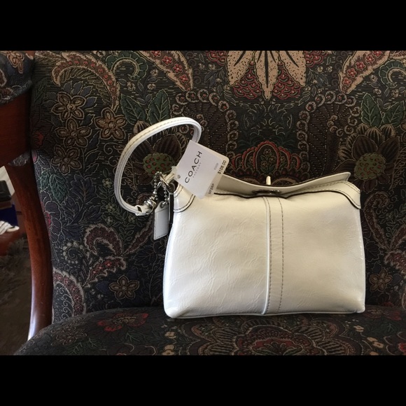 NWT coach white wristlet purse