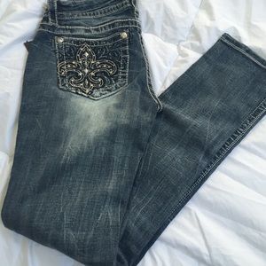 Nwt miss me skinny jeans with Fleur de Lis pockets