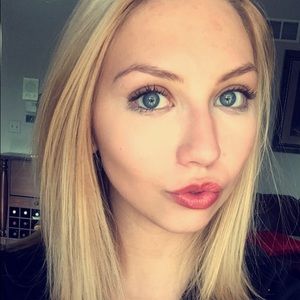 Meet your Posher, Monica