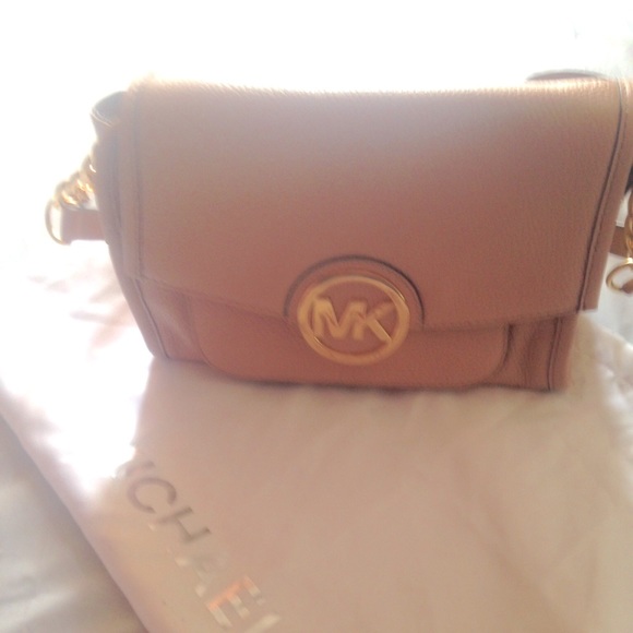 Michael kors purse and other items for @liler21