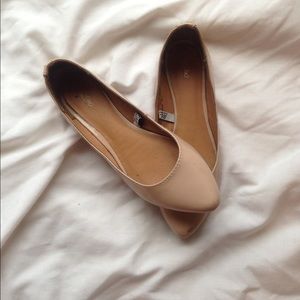 nude flats
