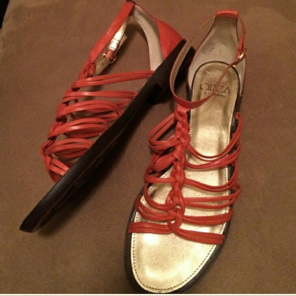 Sandal