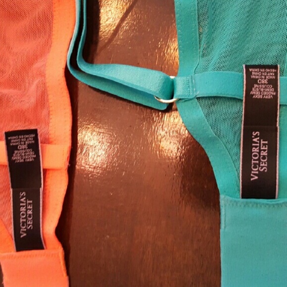 Victoria's Secret Bra - Picture 2 of 3