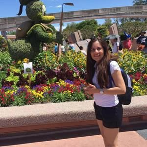 Meet your Posher, Sara