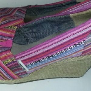 Toms 7.5 womens
