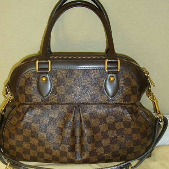 Authentic Trevi PM Louis Vuitton handbag