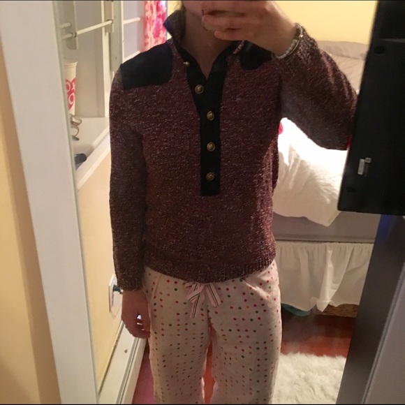 [SOLD] Classic Tory Burch Sweater - Picture 2 of 4